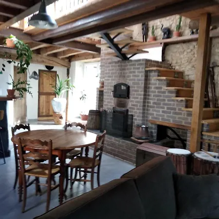 Maison Atypique Aux Portes D'angers Apartmán *